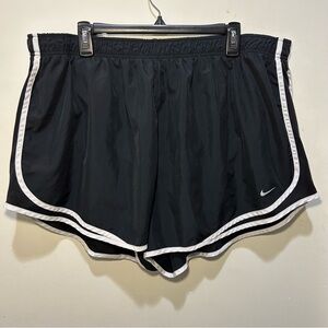 Nike Dri-Fit Black & White Athletic Shorts Size 3X
